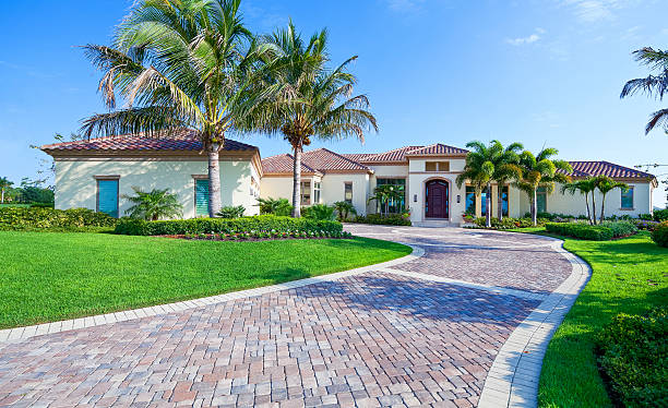 Best Driveway Paving Contractor  in Dos Palos, CA
